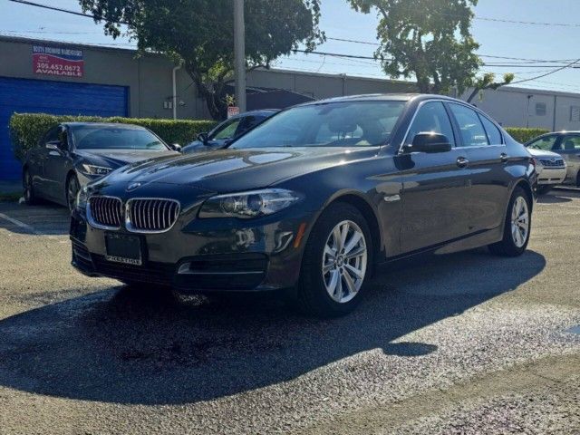 2014 BMW 5 Series 528i