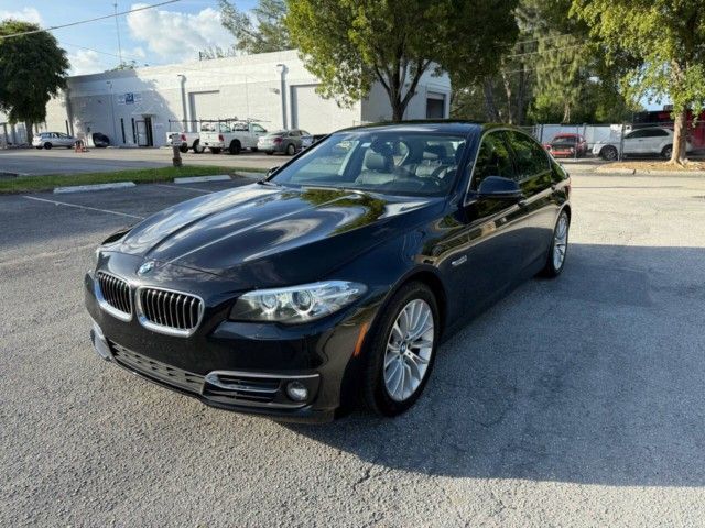 2014 BMW 5 Series 528i